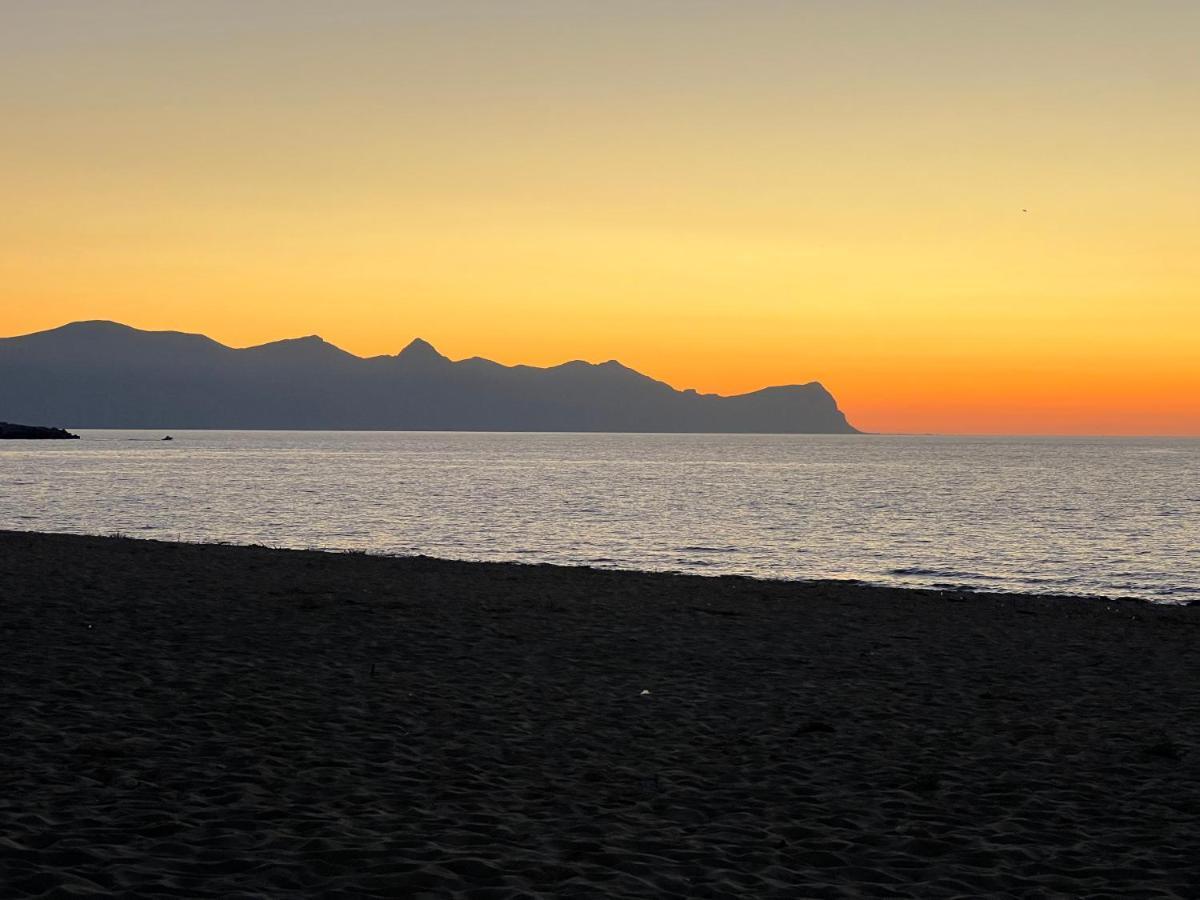Casa Vacanze Il Girasole Balestrate ภายนอก รูปภาพ